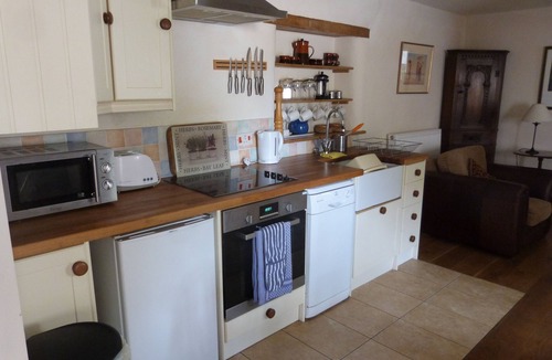 Newton Saint Cyres House | Smart barn conversion. Perfect for beaches, moors, Cornwall and cosy in winter