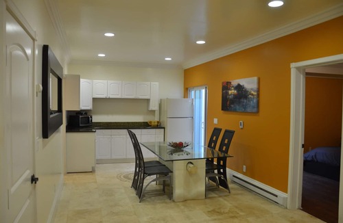 Mountain View Apartment | Spacious Mountain View 1B/1B In-law Suite