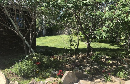 Lapoint House | Split Mountain View Paradise! Life on the farm!