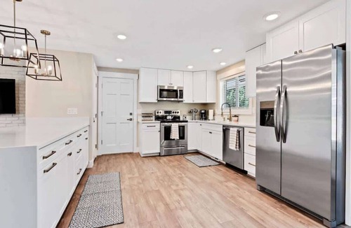 Eagle Villa | Stunning Golf Course Retreat 4BR Home