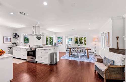 Pompano Beach Villa | Sunlit Pompano | Walk to Dining & Shops