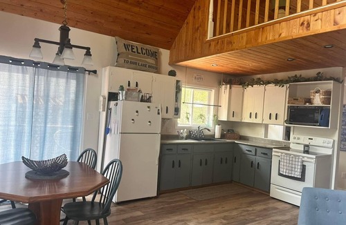 Glaslyn Cabin | Sunset View, Turtle Lake Saskatchwan