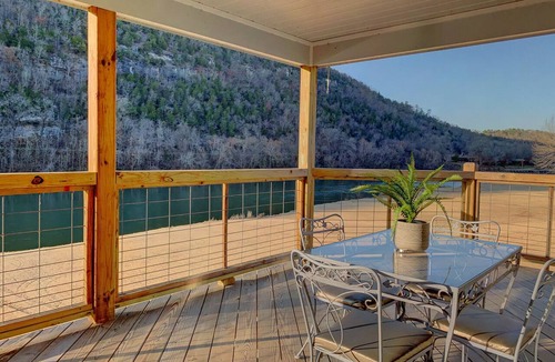 Mountain View House | The Upper Deck on Riverview ~ direct river access