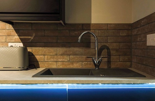 Bradley Stoke Apartment | The Willow - Studio 29