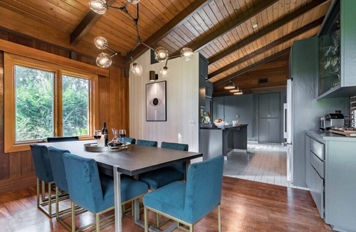 Amazon House | This house is a 5 bedroom(s), 3 bathrooms, located in Eugene, OR.