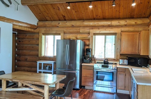 Winthrop Cabin | Timber Wolf Cabin: Two Bedroom