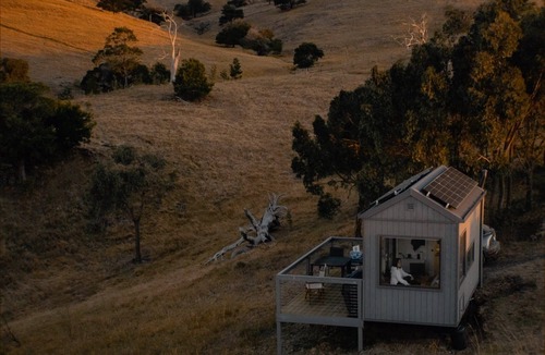 Tooborac Cabin | Tiny Pip Summary: Tin