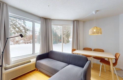 Beaupre Condo | Unit 6418 - 1 room - 2 people