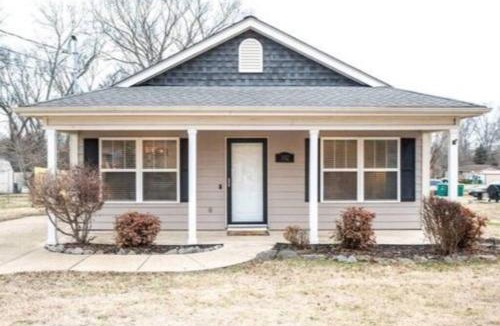 Spring Hill House | Walnut St, Charming, 3bed, 2bath