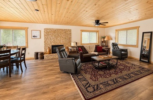 Durango Cabin | Waterfront AC Cabin in Durango - Red Cliff Views