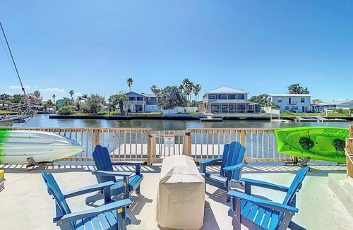 Spring Hill House | Waterfront,Private Beach Dock Kayaks, Grill ,Firepit,SUN,HeatedPool,3 Beds