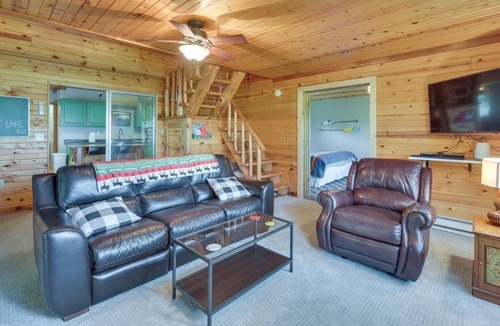 Webster Cabin | Waterfront Webster Cabin w/ Kayaks + Fire Pit
