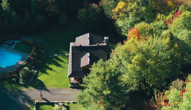 180-acre estate with a 6-bedroom house, in-ground pool and SPA! in Val-David