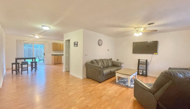 2-bedroom Duplex with Attached Garage and WIFI in Cambria in Cambria