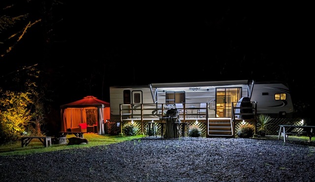 2-Bedroom Park Model Trailer 5 Minutes to Oregon Dunes National Recreation Area in North Bend