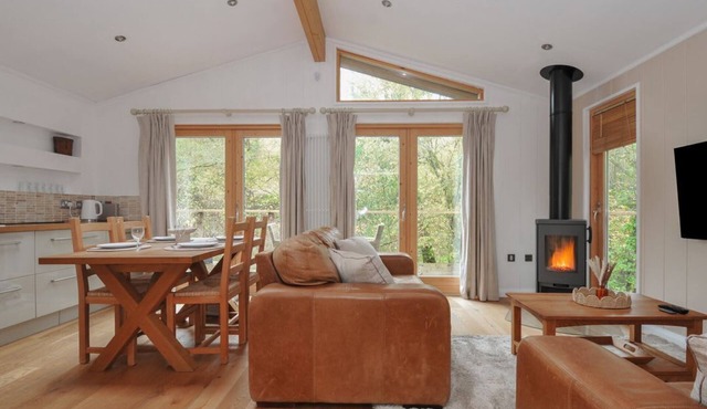 2 Streamside, Lanreath in Looe