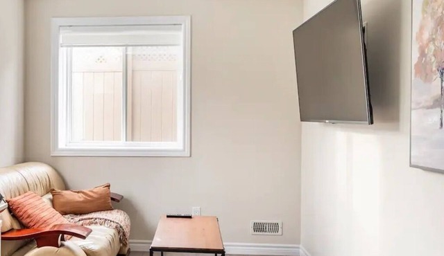 3BR Sunshine basement w separate entrance Waterloo in Waterloo