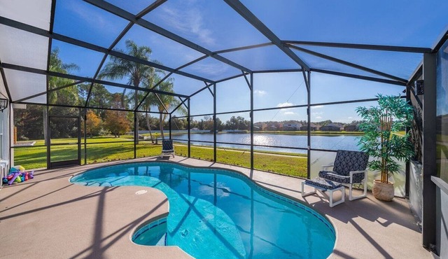4BR Lake View Villa, South Pool, Game Room, Seasons Resort in Kissimmee