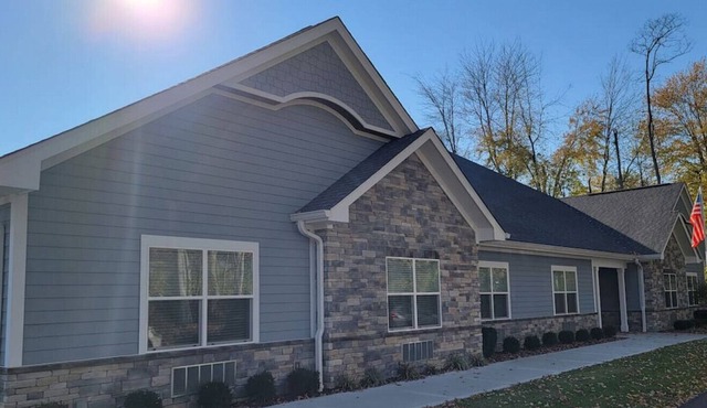 7901 State Route 48 · 10 Master Suite Bedrooms, Event Space, Sleeps 20+ in Maineville