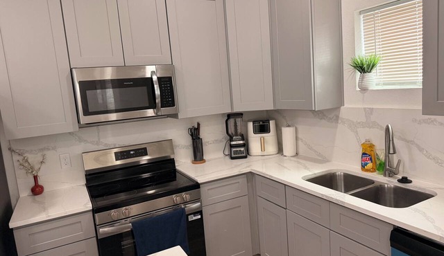 Adorable 3-bedroom apartment with AC in vibrant Houston in Houston