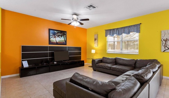 ✦ Affordable Villa ✦ w/Private Pool & Nearby Disney✦ in Kissimmee