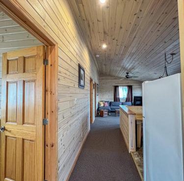 Ahmic Lake Resorts Black Bear Cottage in Magnetawan