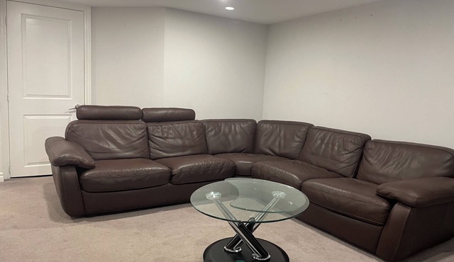 Amazing 2 Bedroom Basement In Richmondhill in Richmond Hill