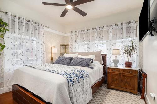 Aspen Room in Berkeley