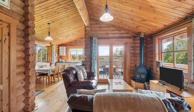 Authentic timber lodge located in Devon's heart at the edge of glorious Dartmoor in Highampton