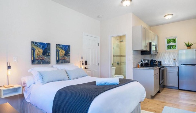 Azure - Mins to Las Olas & Beach in Fort Lauderdale