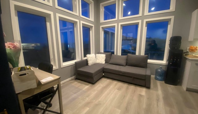 Balaton Beachfront Cottage in Riverton