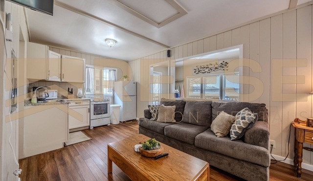 Beach Cabin #6, Private/Shared Beach - Cabin #6 in Lake Ozark