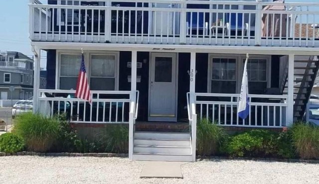 Beach Haven- Walking Distance to EVERYWHERE! Saturday to Saturday Rental in Beach Haven