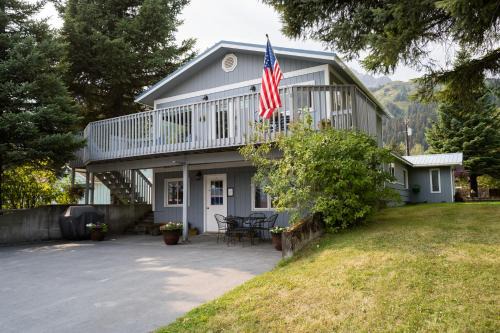 Bears Den Alaska Lodging in Seward