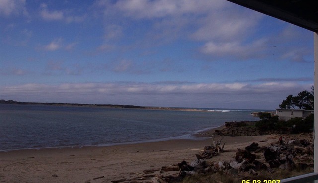 Beautiful On Beach, Siletz Bay-front Lincoln City, Condo, Wifi, Ocean Bay View in Lincoln City