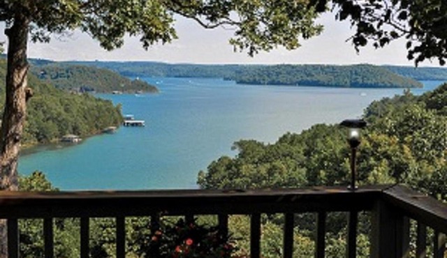 Beaver Lake Cottages in Eureka Springs