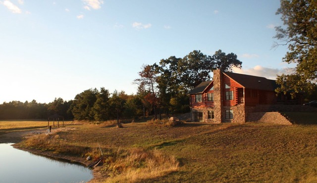 Cabin In The Middle Of 72 Acres ~ Private Swim Pond ~ Memorial Day to Labor Day in Wisconsin Dells