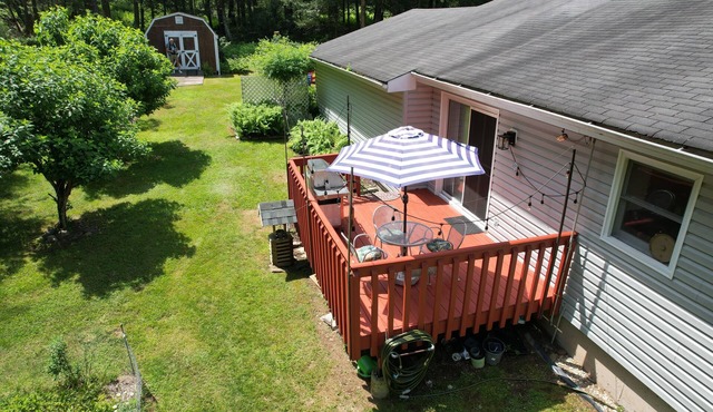 Catskills Getaway: 3BR Retreat w/Media Room, Near Casino, Bethel Woods & More! in Glen Wild