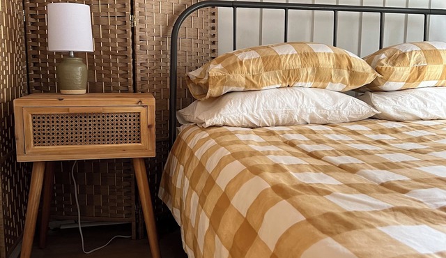 Centrally located cabin in beautiful Sauble Beach. The cutest little getaway! in Sauble Beach