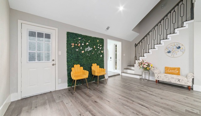 Charming 4-bedroom+4 bath in Houston