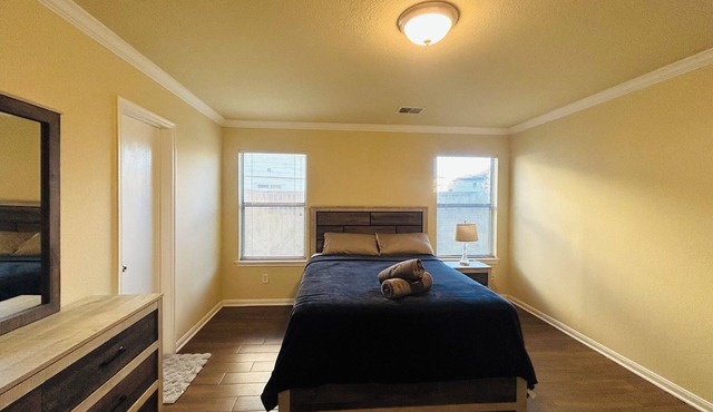 Charming 5-bedroom house 20min to downtown in Houston