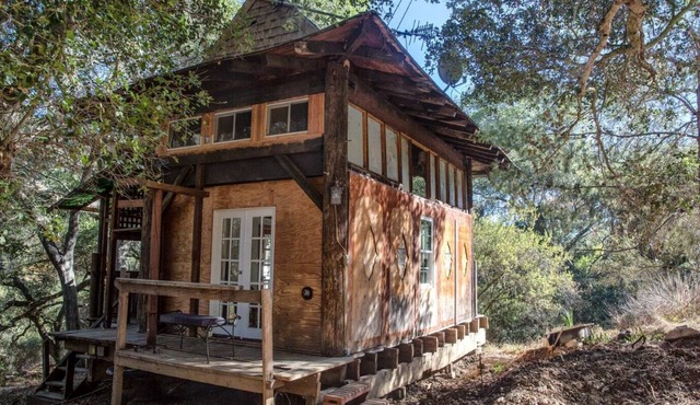Charming Cabin Ideal for Hikers and Nature Lovers in Topanga, California in Topanga