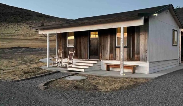 Charming Studio Cottage on 52 - acre farm! in Klamath Falls