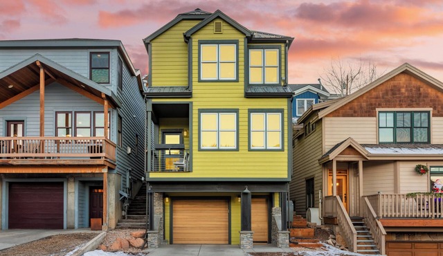 Chartreuse by AvantStay | Hot Tub + Patio | Modern Cabin Minutes to Main Street in Park City