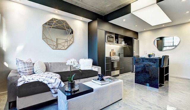 Chic Apartment with All Amenities in Montréal