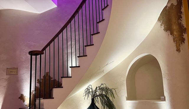 Chic Devon Designer Oasis with hot tub in Kingsbridge