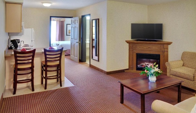 Coast Grimshaw Hotel & Suites in Grimshaw