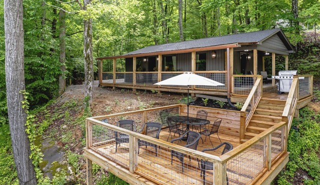 Collins River Cottage in Warren County