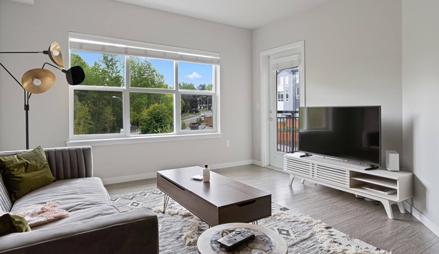 Contemporary 1BR in Bothell Near Restaurants + Gym in Bothell