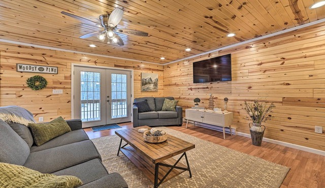 Cozy Elmira Cabin ~ 23 Mi to Boyne Mountain Resort in Elmira